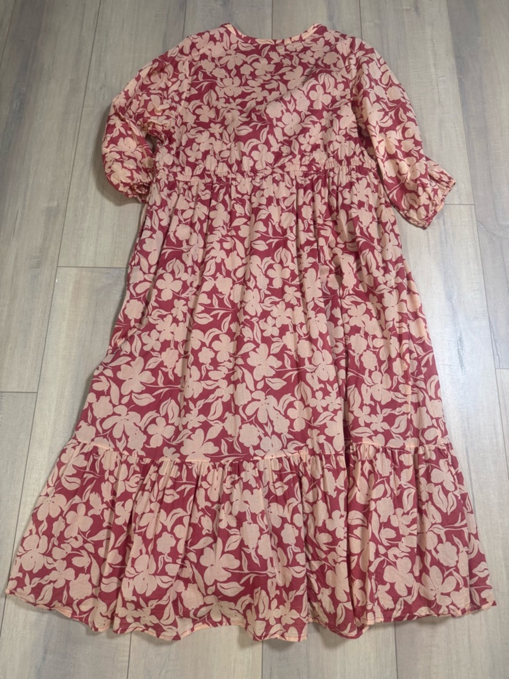 Beautiful by Lawrence Zarian Floral V-Neck Maxi Dress in Dusty Rose & Cream - Picture 2 of 5
